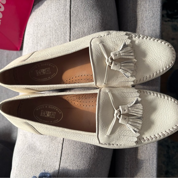 Maus & Hoffman Shoes White Leather Tassel Loafer Casual Size 10 EUC - Picture 3 of 5